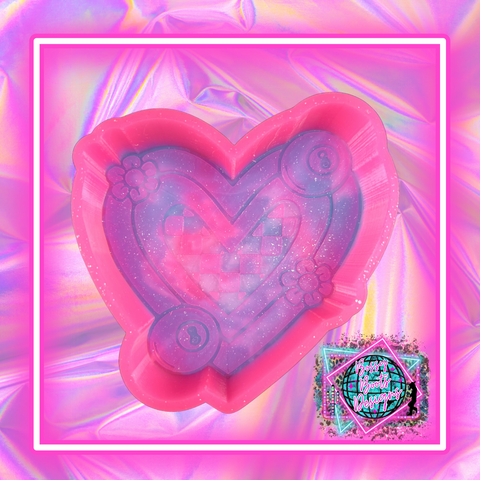 Retro 8 Ball Checkered Heart