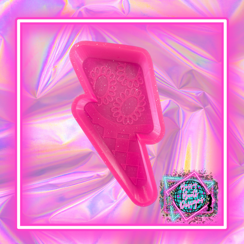 Groovy Concho Checkered Bolt